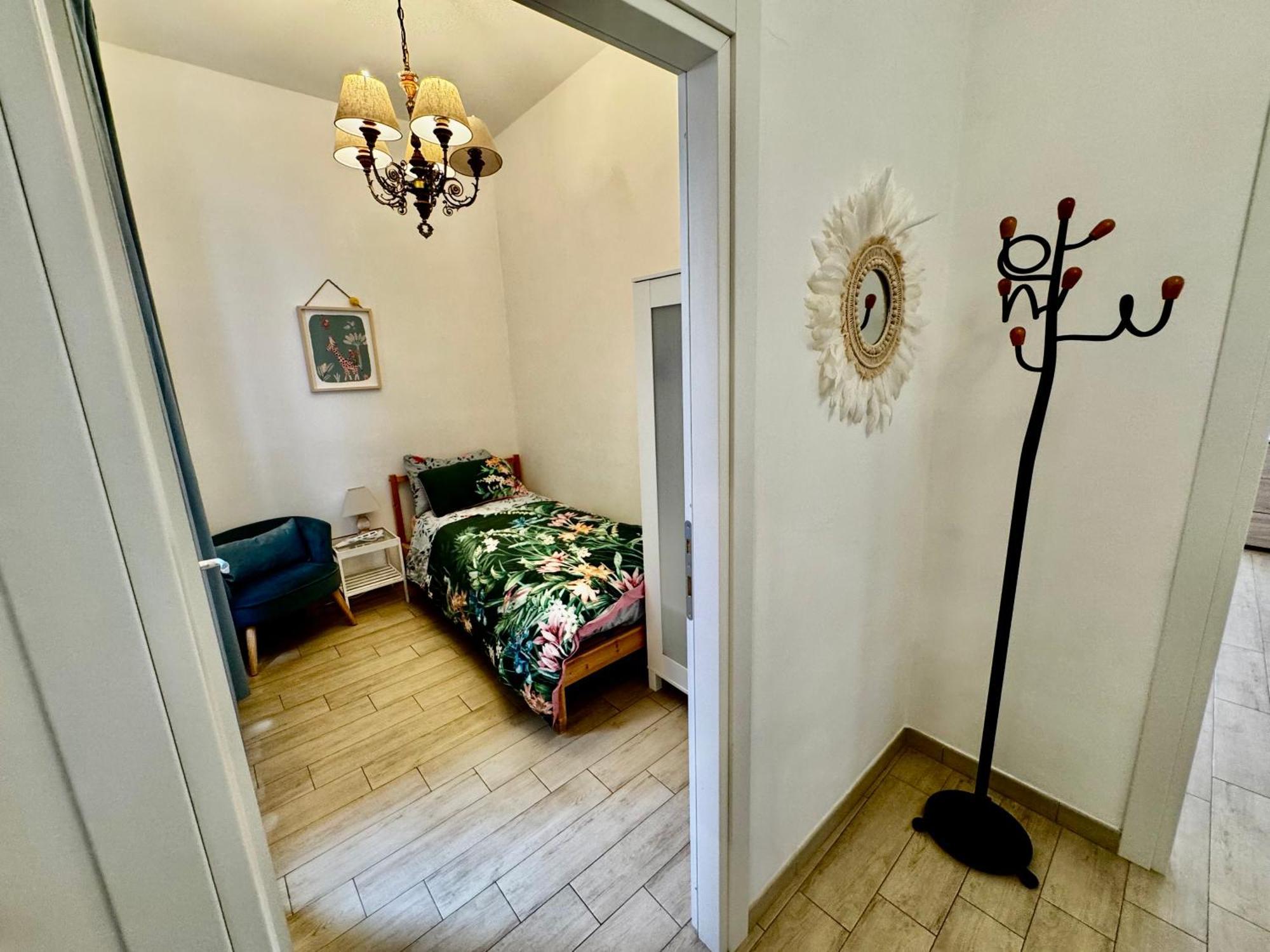 Apartamento La Casa Di Sarah Aspetta Voi Nápoles Exterior foto